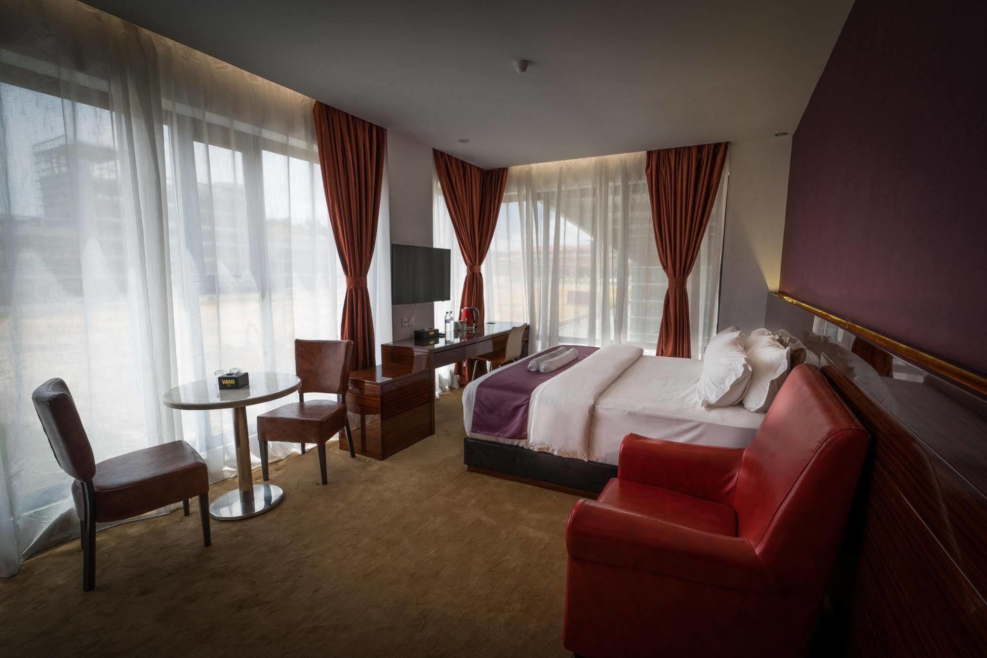 Wiwo Hotel Bintulu Eksteriør billede